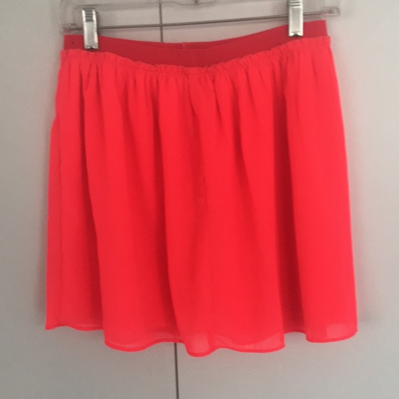 American Eagle Outfitters Elastic Waist Lined Flared Skirt - Picture 2 of 11